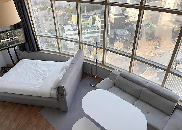 Contemporary Duplex Stn View 3min *